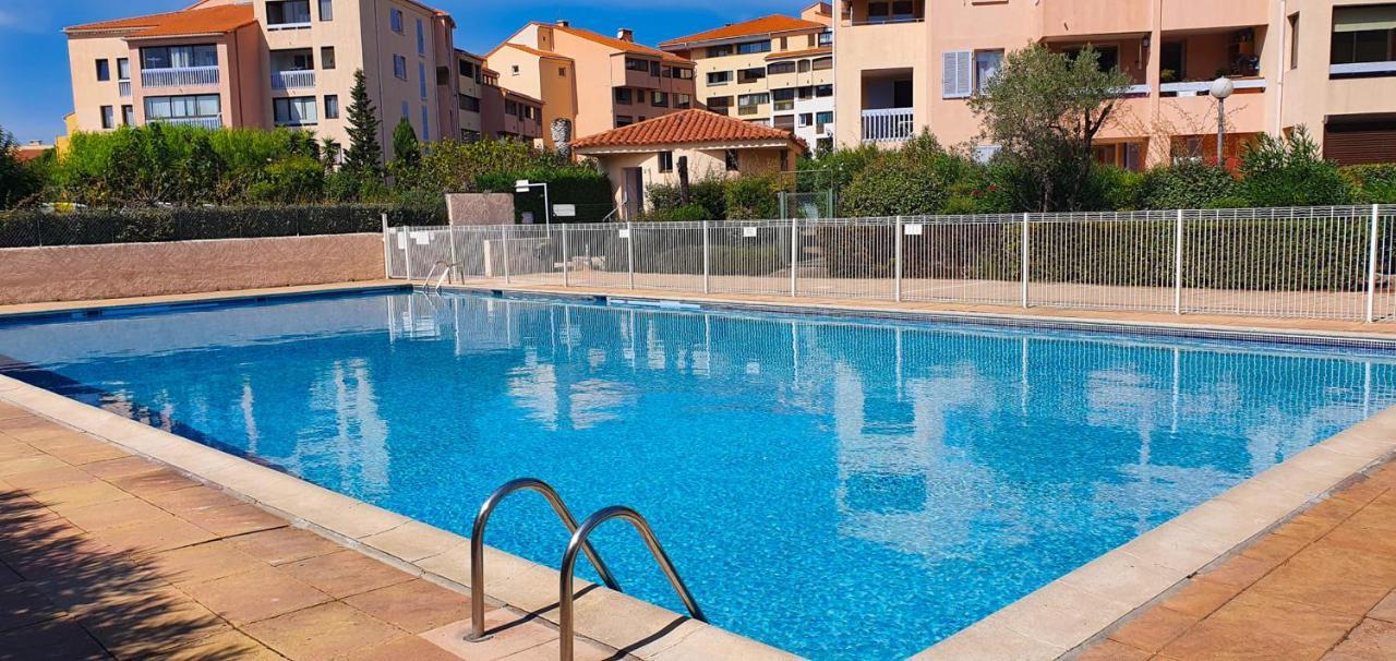 Bright Apartment With Pool Fréjus Exterior photo